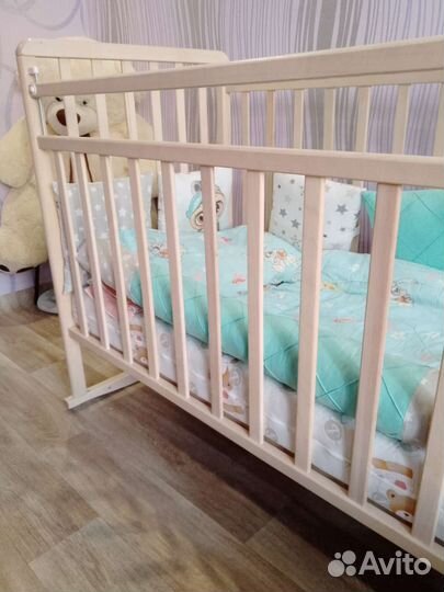 Детская кроватка
