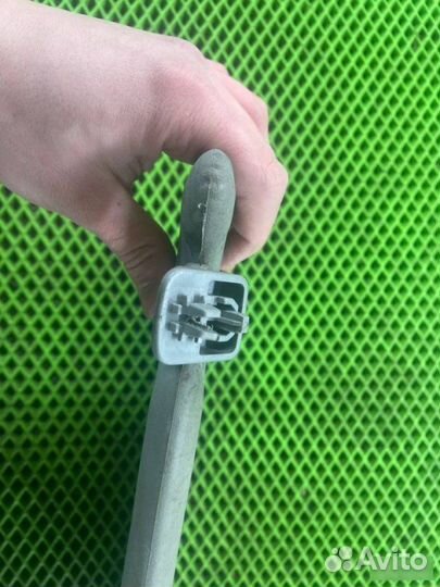 Козырек солнцезащитный левый Nissan Cube 1