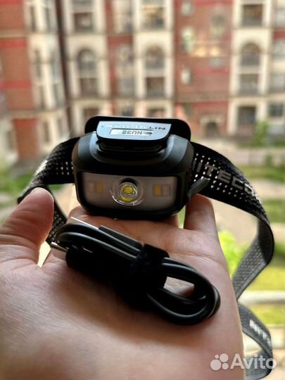 Налобный фонарь Nitecore NU35 новый