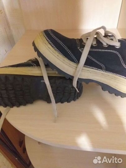 Кроссовки,натуральный замш женские 39 размер