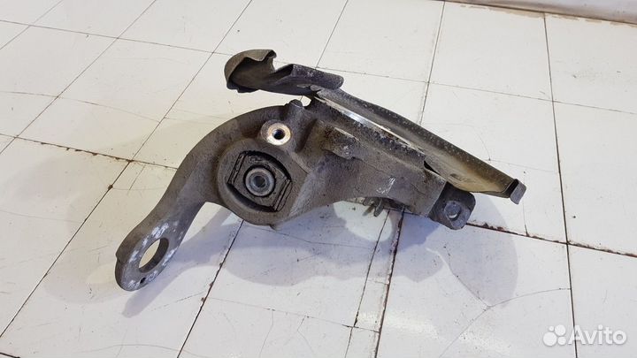 Кулак поворотный задний правый (Audi A4)