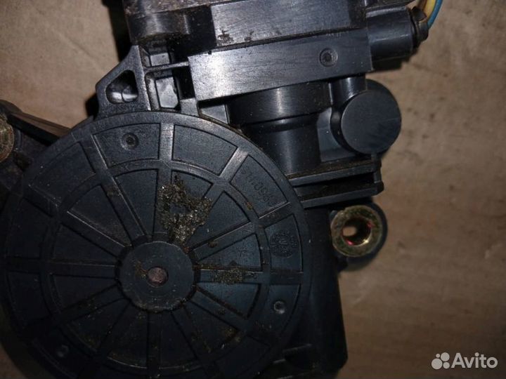 Электродвигатель привода стеклоочистителей Man Tga