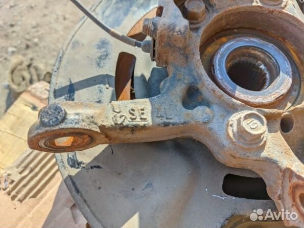 Передний кулак Kia Sportage 4 Киа Спортейдж 4