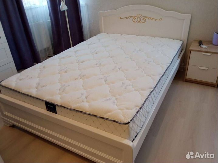 Кровать двухспальная