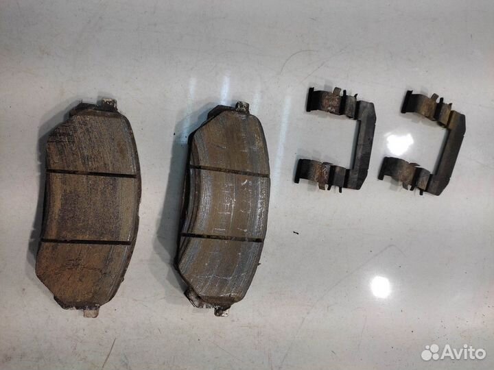 Колодки тормозные (передние, правые)