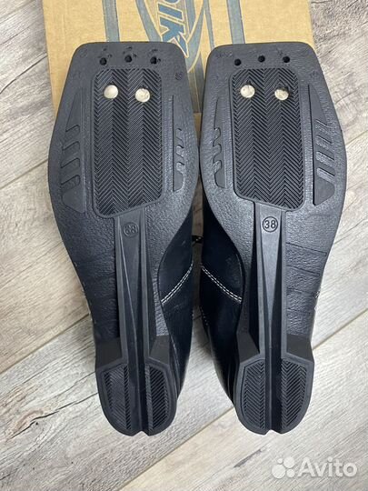 Кожаные лыжные ботинки