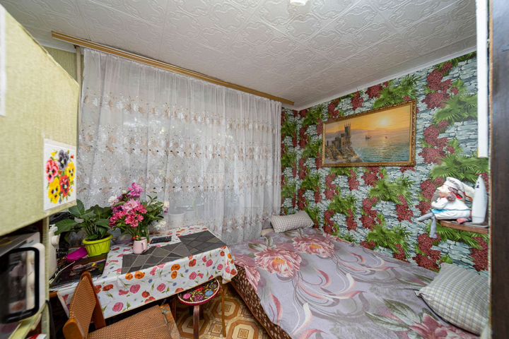 Комната 26 м² в 8-к., 2/5 эт.