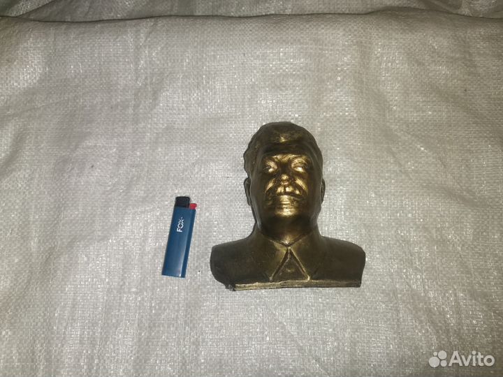 Бюст Сталина бронза