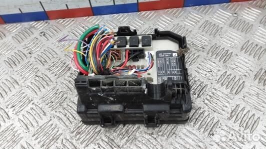 Блок предохранителей nissan tiida C11X (CDN32M301)