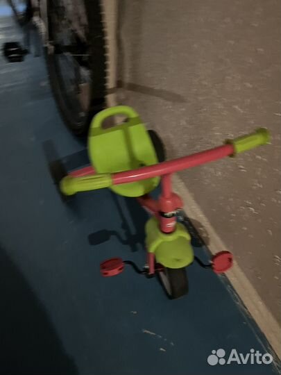 Трехколесный велосипед