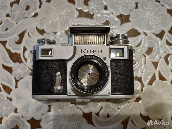 Фотоаппараты Киев 3(1952 год) и Зоркий 2(1955 год)