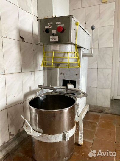 Миксер планетарный