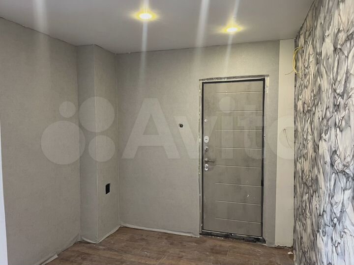 2-к. квартира, 54 м², 2/5 эт.