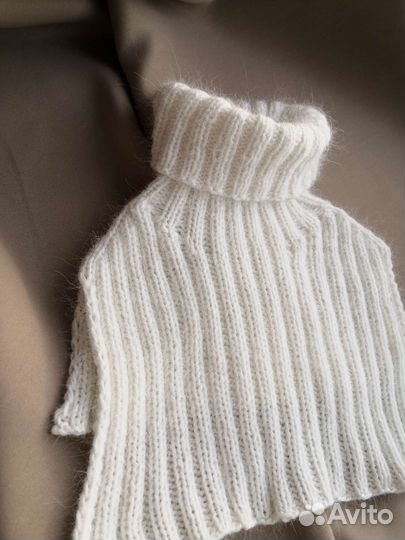 Манишка спицами из пуха норки новая ручной работы