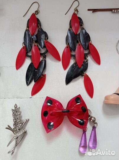 Заколки, серёжки, броши, брелоки СССР