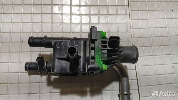 Корпус термостата Opel Astra J Z18XER