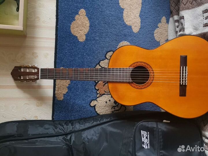 Классическая гитара yamaha С70