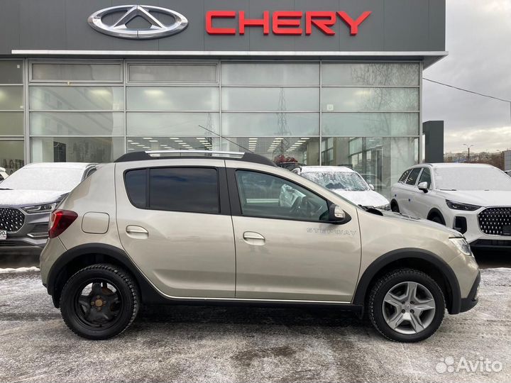 Renault Sandero Stepway 1.6 AT, 2018, 68 104 км