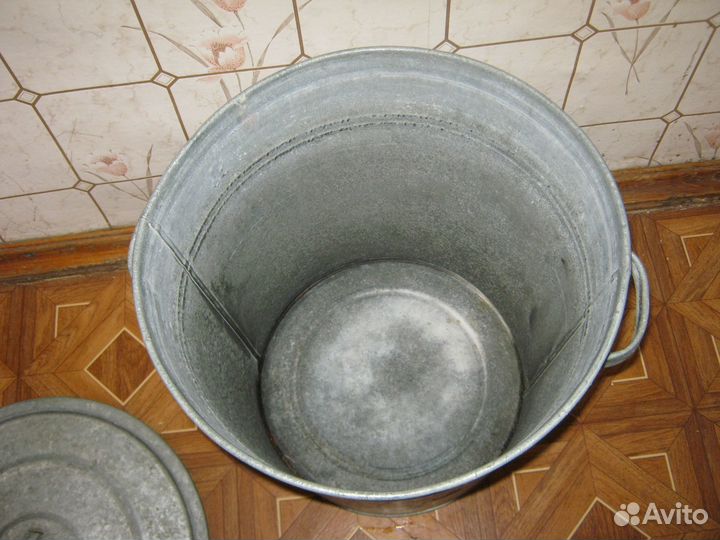 Бак с крышкой 30 л. для кипячения белья