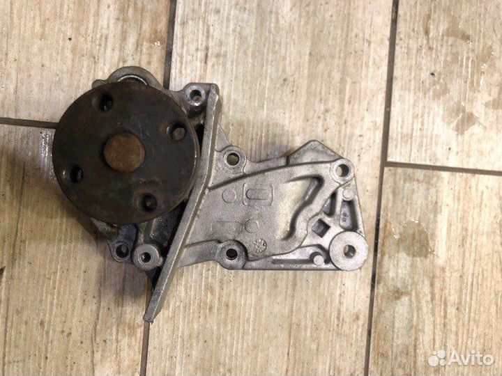 Помпа Ford Focus 2 хетчбек 1.6 2008