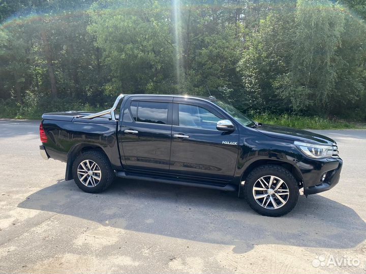 Toyota Hilux 2.8 AT, 2016, 299 000 км