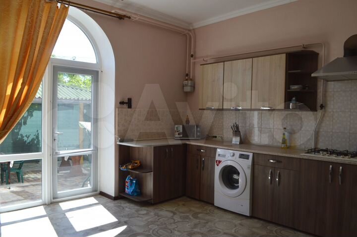 Комната 20 м² в 5-к., 2/2 эт.