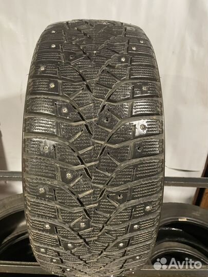 Bridgestone Blizzak Spike-02 235/45 R18