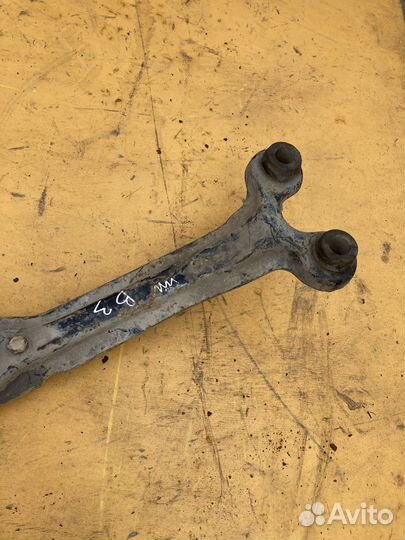 Балка поперечная для VW Passat B3