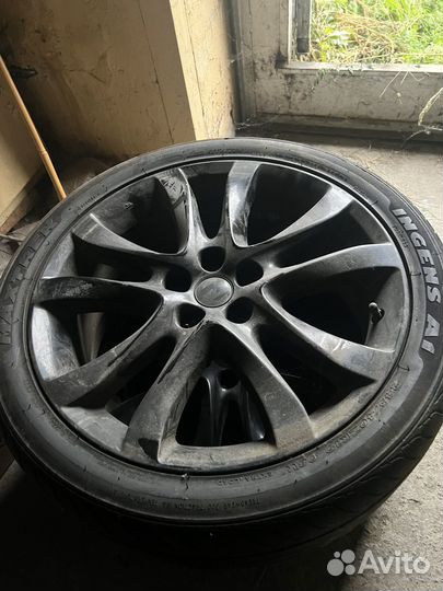 Maxtrek Comfort M8 245/40 R19