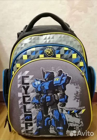 Школьный рюкзак