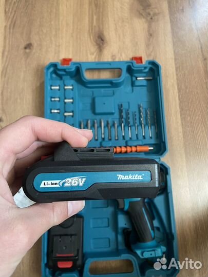 Шуруповерт makita