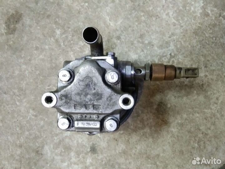 Насос гур Шкода Октавия A4 1.6
