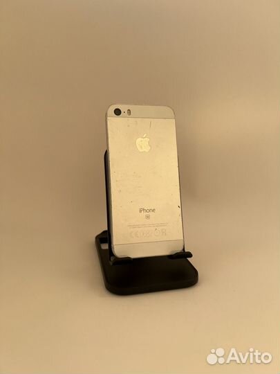 iPhone SE, 32 ГБ