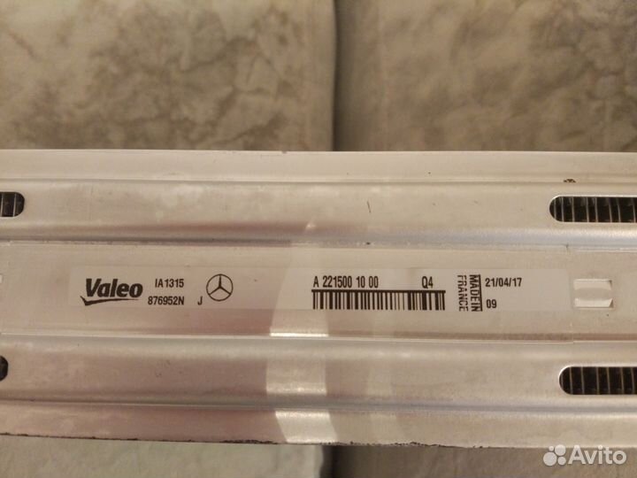 Радиатор Mercedes A2215001000 - новый оригинал