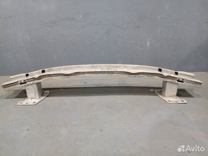 Усилитель заднего бампера Volkswagen Touareg CR