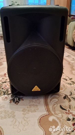 Активная колонка Behringer B215D eurolive