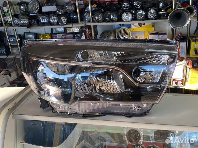 Фара веста левый,правый