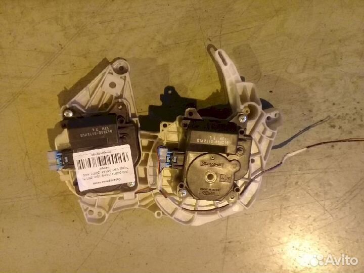 Сервопривод печки 063800-0172 Toyota Voxy ZRR75