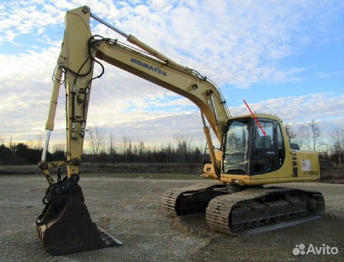 Стекло двери форточка на экскаватор Komatsu PC150