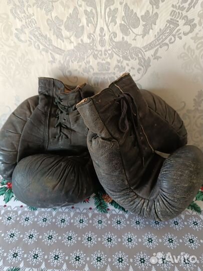 Боксерские перчатки