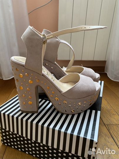 Босоножки 35