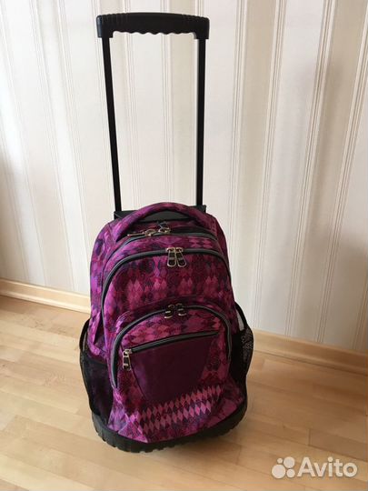 Школьный ранец на колесах
