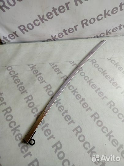 Молдинг рамки двери задний левый Nissan Fuga 2006