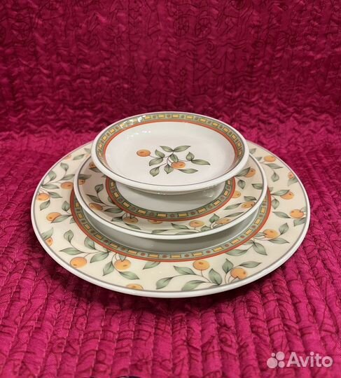 Набор фарфоровой посуды для завтрака