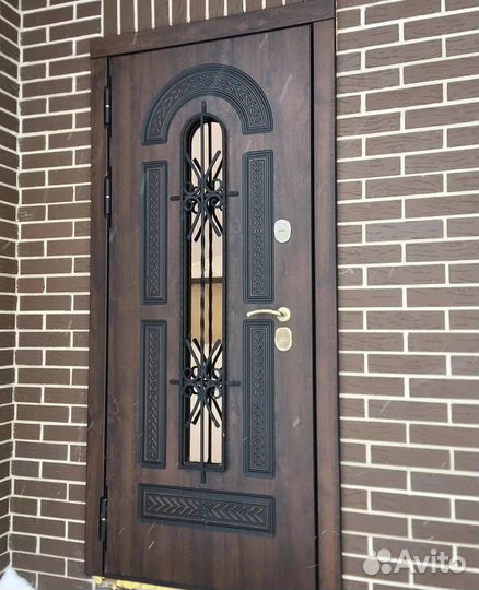 Дверь входная металлическая