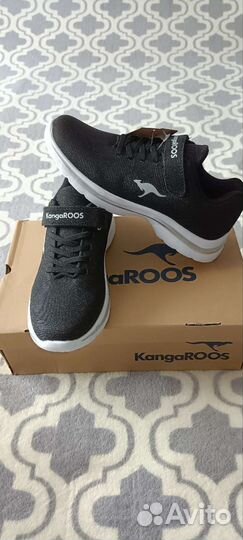 Кроссовки новые