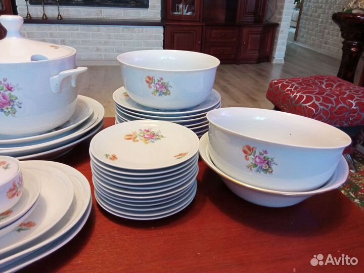 Столовый сервиз на 12 персон 