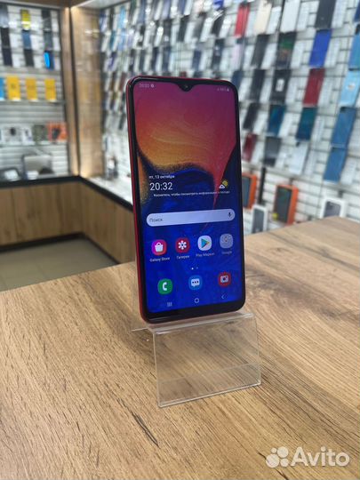 Samsung Galaxy A10, 2/32 ГБ