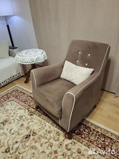 Мягкое кресло