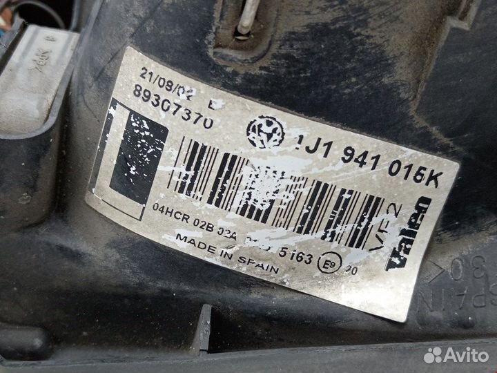 Фара передняя для Volkswagen Golf 4 89307370